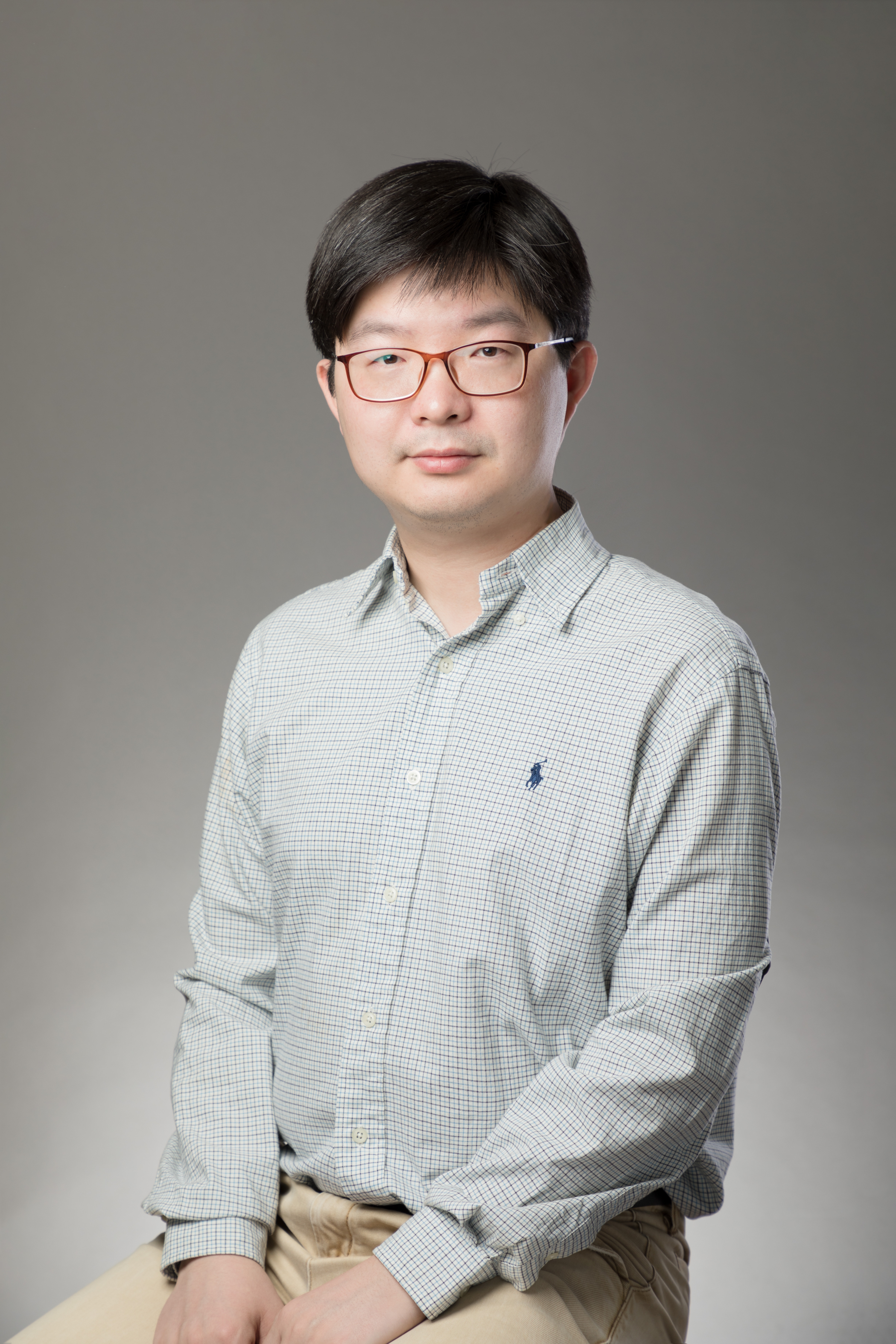 火狐官方网页版创新论坛第一千六百五十三讲：On the Painleve II hierarchy and  their applications